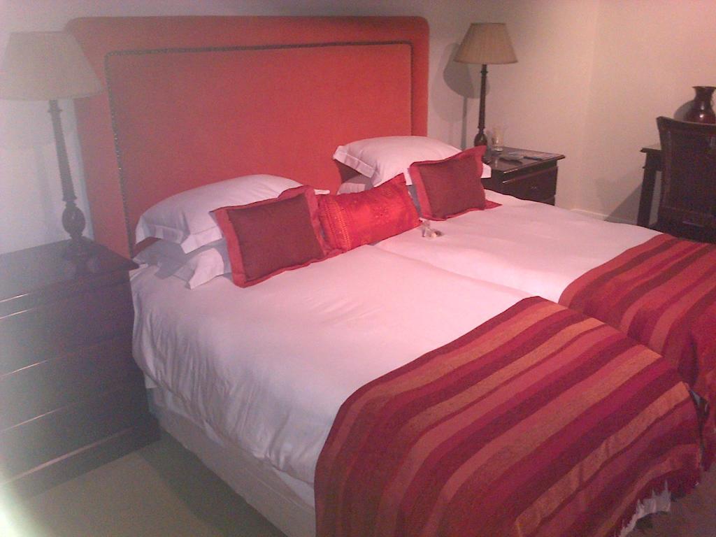 Nautilus Guest House Hermanus Habitación foto